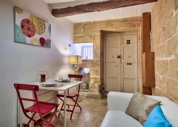 Augustinian By Vallettastay ואלטה